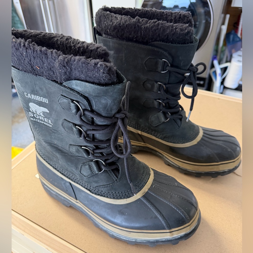 Sorel Caribou Boots size 12